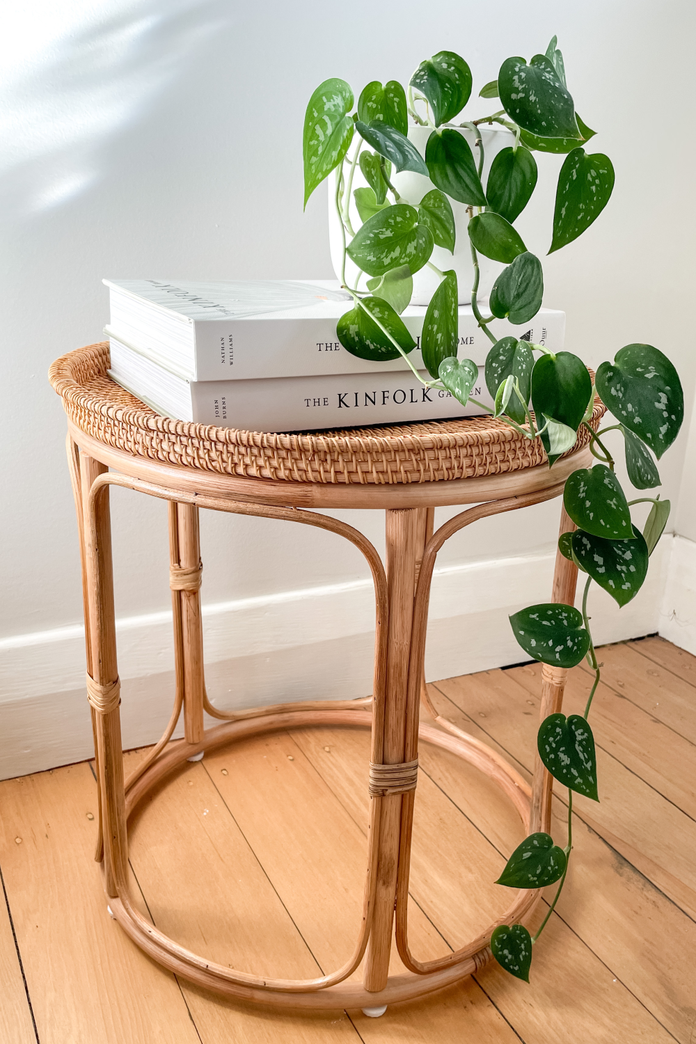 Calm Rattan Table