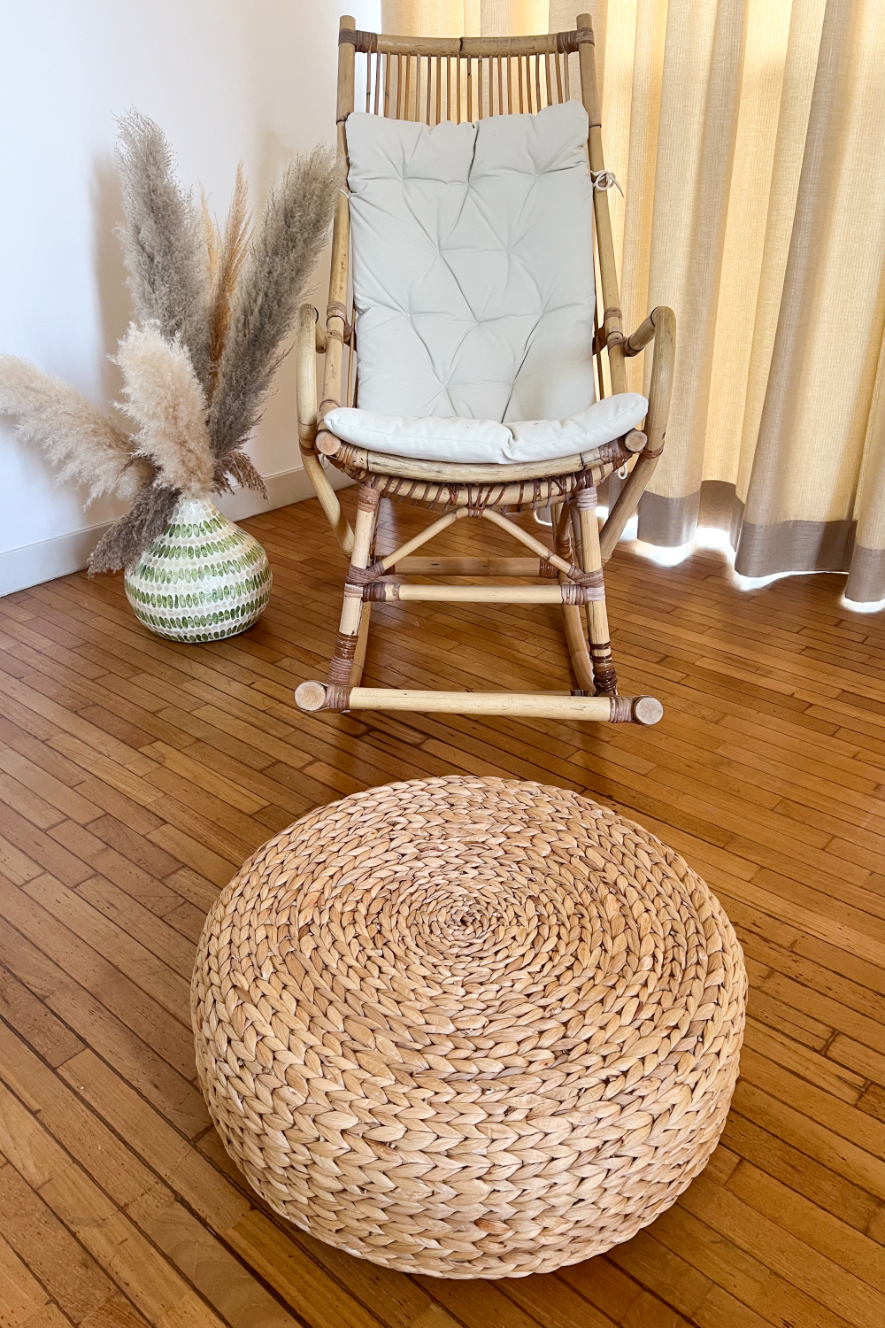 Unwind Water Hyacinth Pouf